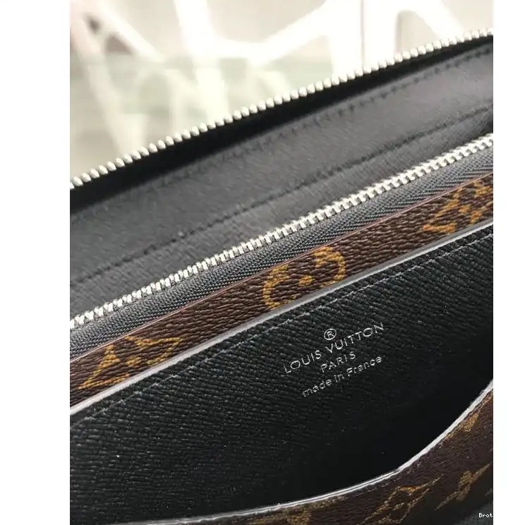 Brother sam 19T1L0573 LV Bags 0815